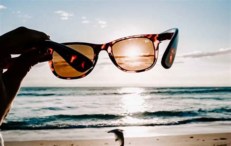 Polarized Sunglasses .